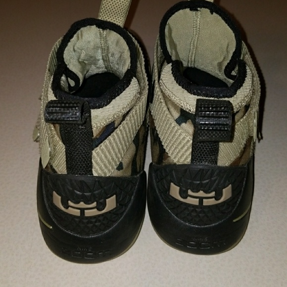 Nike LeBron Soldier 11 - Picture 7 of 7